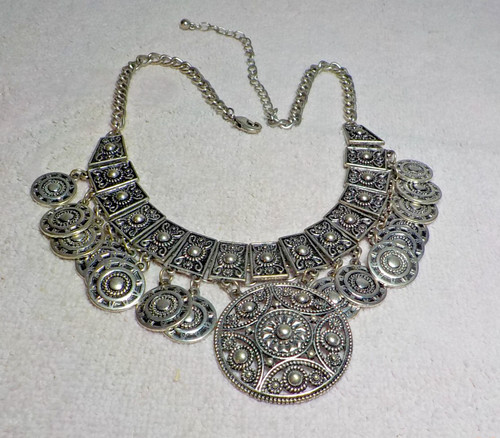 TRIBAL STYLE BIB/DANGLE STYLE NECKLACE W/ROUND & TRAPEZOID SHAPED LINKS/DANGLES