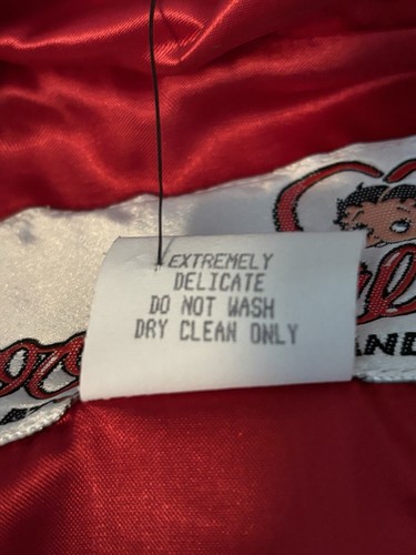 MGM Grand Betty Boop Womens MEDIUM Embroidered Red Satin Bomber Jacket 1993 NWT - Picture 7 of 16