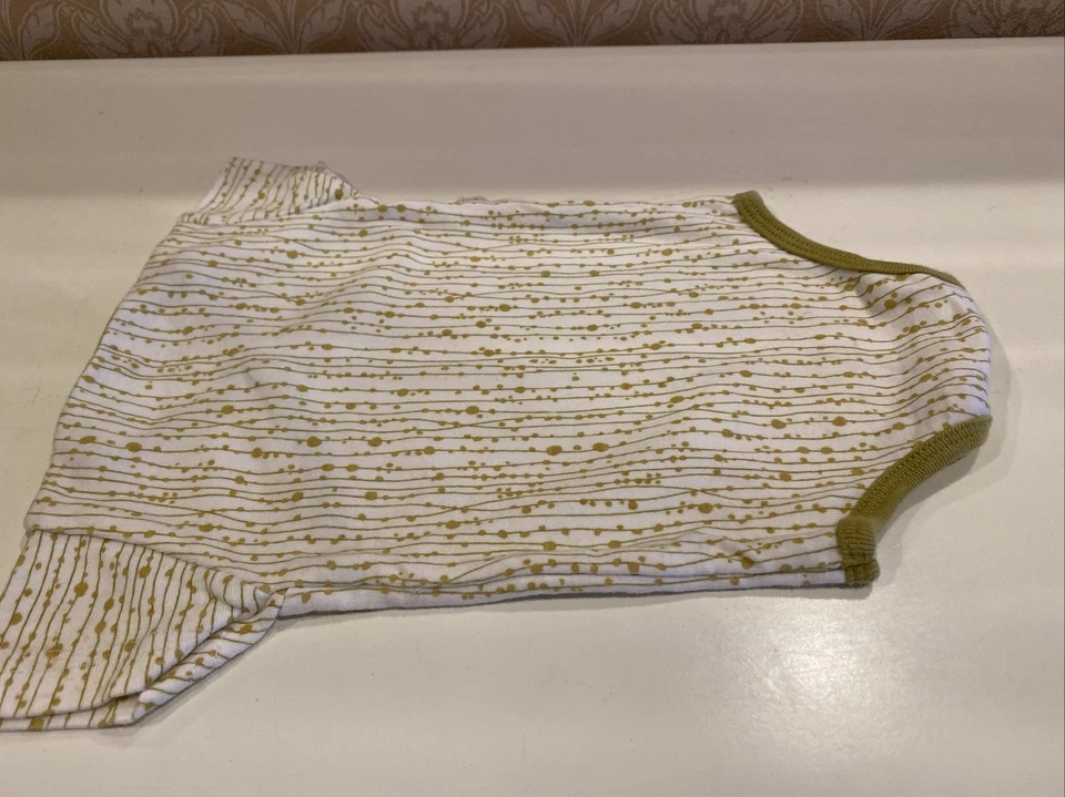 Body de una pieza manga corta de bebé talla 3-6 meses con parte inferior de petunia encurtido Foto 4 de 4