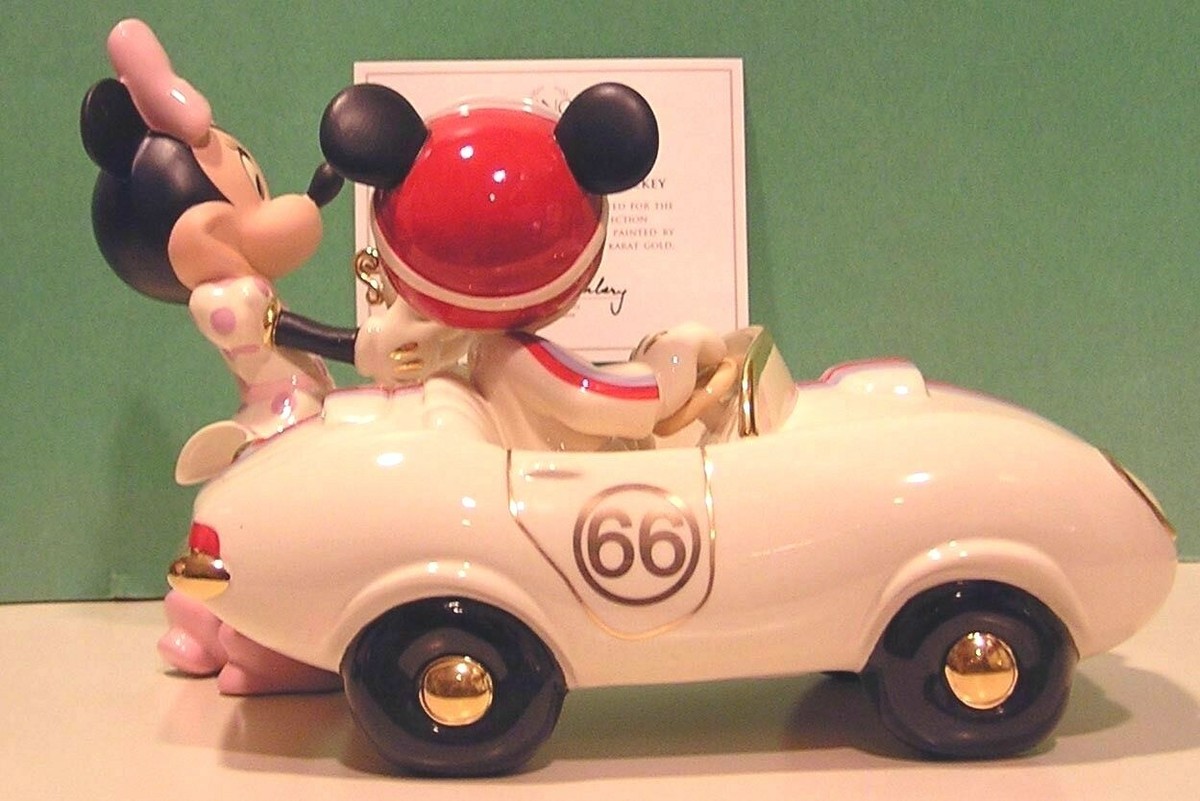 置物 LENOX Winner's Circle With Mickey 812831 LENOX Disney MICKEY MINNIE'S WINNER'S CIRCLE RACE CAR sculpture