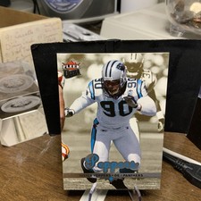 2006 Ultra Gold Medallion #28 Julius Peppers -