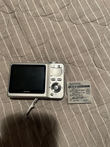FUJIFILM FINEPIX F460 Old compact digital camera Operation confirmed From JAPAN - Picture 9 of 12