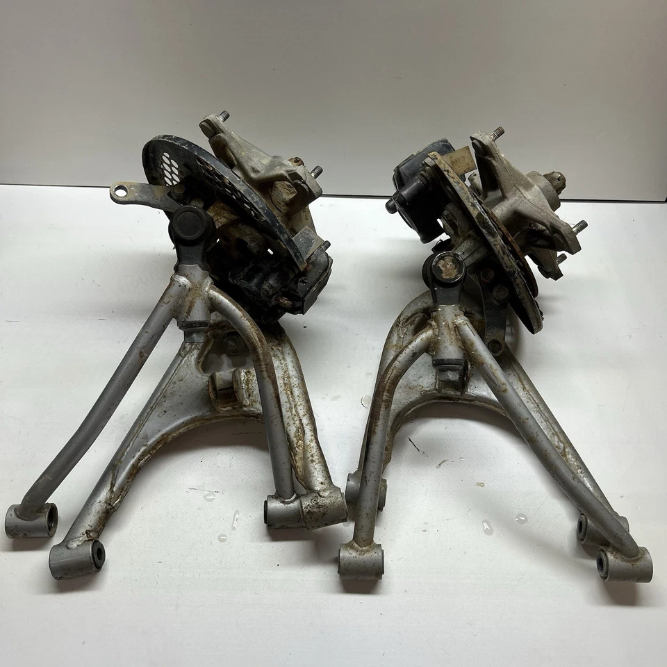 87 - 92 SUZUKI LT250R LT 250 R BRAZOS DELANTEROS A BUJES HUSILLOS ROTORES PINZA OEM Foto 3 de 4