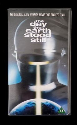 THE DAY THE EARTH STOOD STILL (1951) - VHS VIDEO SCI-FI VG WORKING CONDITION