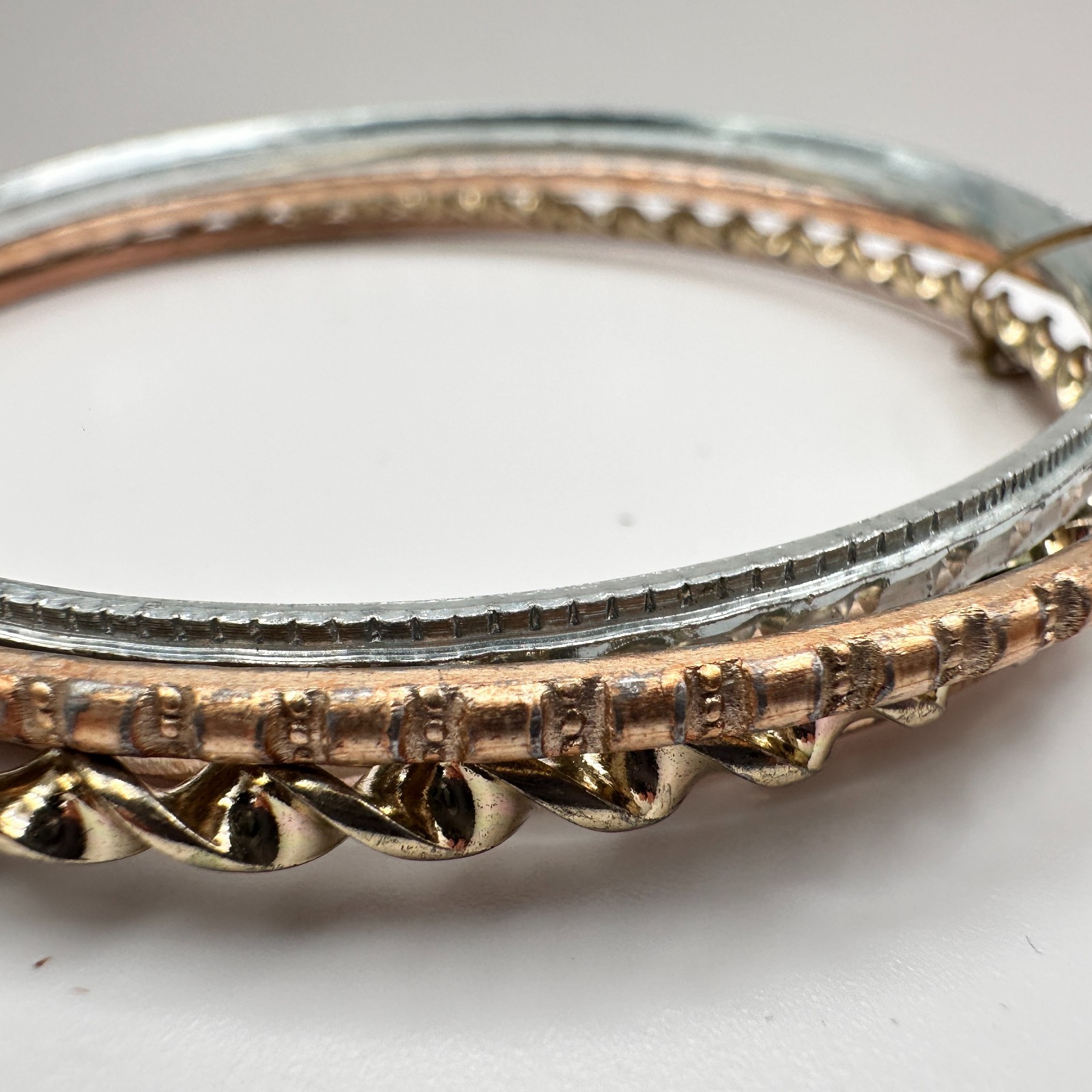 Vintage 90s Stackable Bangle Bracelet Set Gold/Si… - image 6