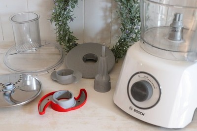 Bosch Multitalent 3 MCM3100W 2.3 l Kompaktküchenmaschine Weiß (800 Watt)