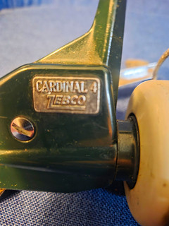 Carrete de pesca giratorio Zebco Cardinal 4 vintage verde/blanco