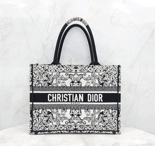 Dior Book Tote White Black Bandana Medium M1296ZMGA 149311431