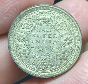 BRITISH INDIA KM557 1/2 Rupee 1942 Silver