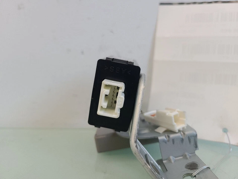 Chassis ECM Theft-locking Dash Area Receiver Fits 07-14 MAZDA MX-5 MIATA 576523 - Image 3 of 4