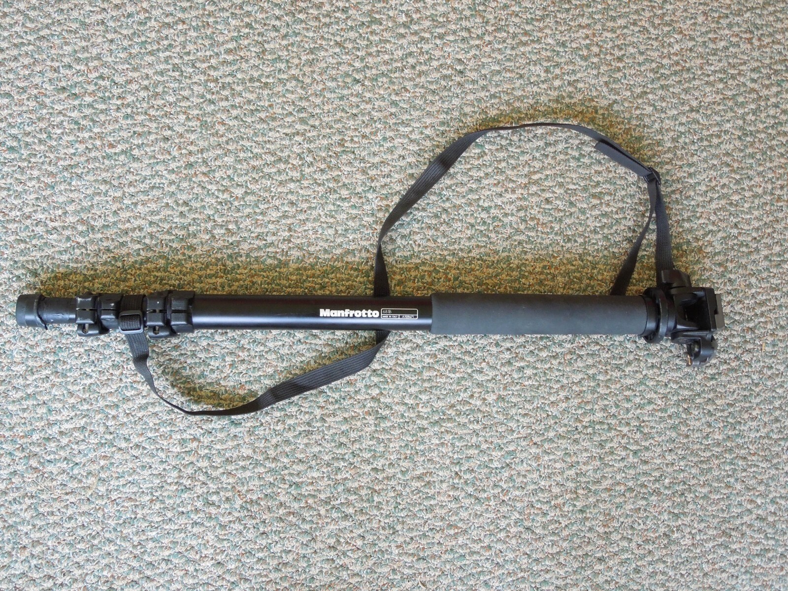 Manfrotto 681B Monopod with 3229 Tilt Monopod Head eBay