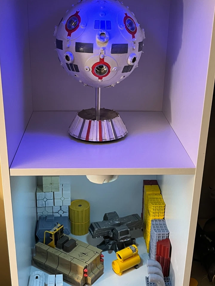 Jedi Entrenamiento Control Remoto Escala Completa Resina Réplica y Pintado Foto 3 de 4