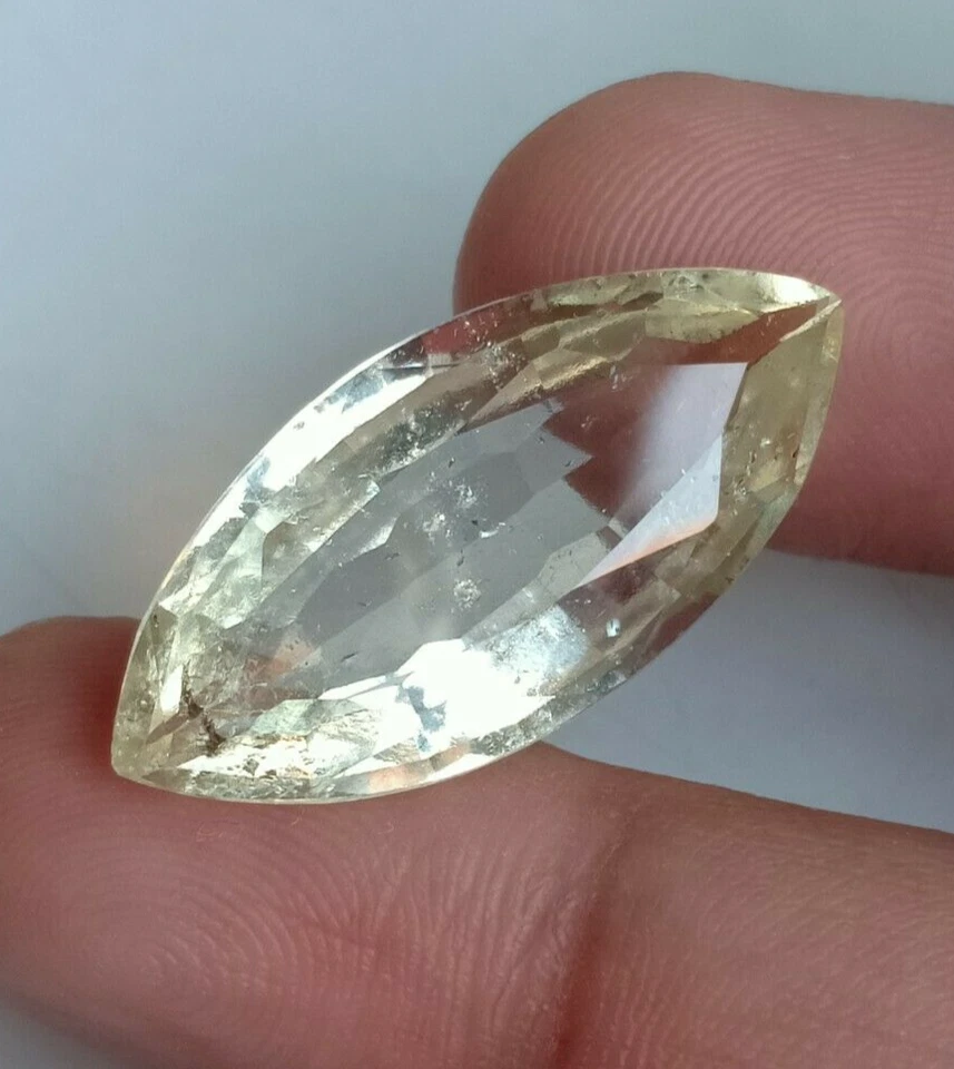 Top Quality Hessonite Garnet Marquise Gemstone Vintage Large Marquise 20 Carat - Image 3 of 4