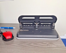 Swingline ACCO HEAVY DUTY 3-hole Punch 24 Page Capacity Model 74150 Sturdy Offic