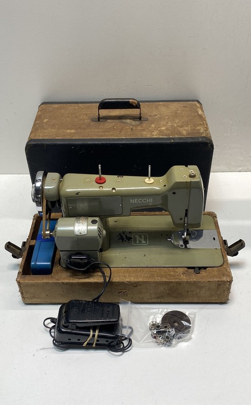 Necchi BU Mira Sewing Machine Green Italian Made Vintage Case Pedal 1950s