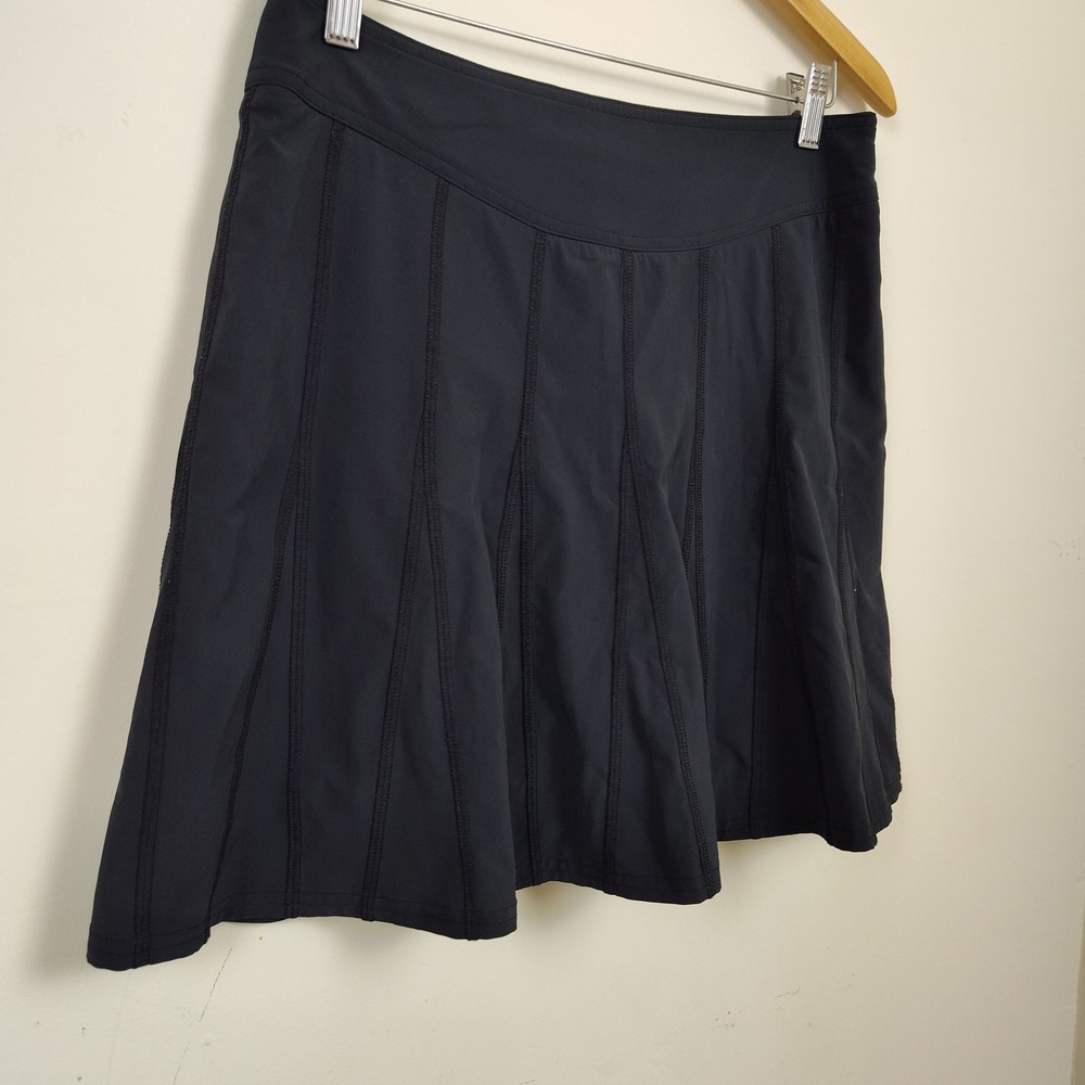Athleta Womens Athletic Tennis Skirt Size 6 with Built-In Shorts and Zip Pocket