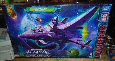 TRANSFORMERS LEGACY EVOLUTION TITAN CLASS DECEPTICON NEMESIS