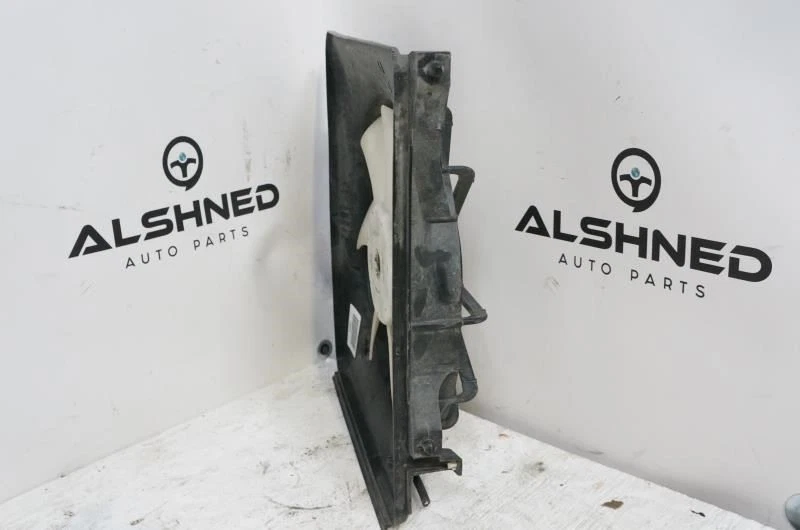 Conjunto de motor ventilador de refrigeración condensador Honda Fit Sport 2013 1,5 L 38611-RBB-003 OEM Foto 3 de 4