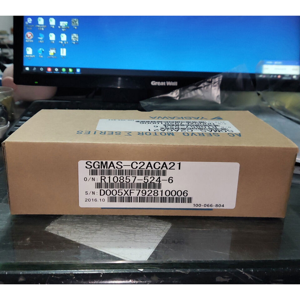 One New Yaskawa SGMAS-C2ACA21 Servo Motor SGMASC2ACA21 One New Yaskawa SGMAS-C2ACA21 Servo Motor SGMASC2ACA21