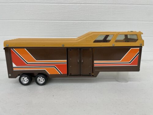 VINTAGE ERTL CHAMPIONSHIP RODEO PLAYSET SEMI HORSE TRAILER ONLY - Picture 2 of 10