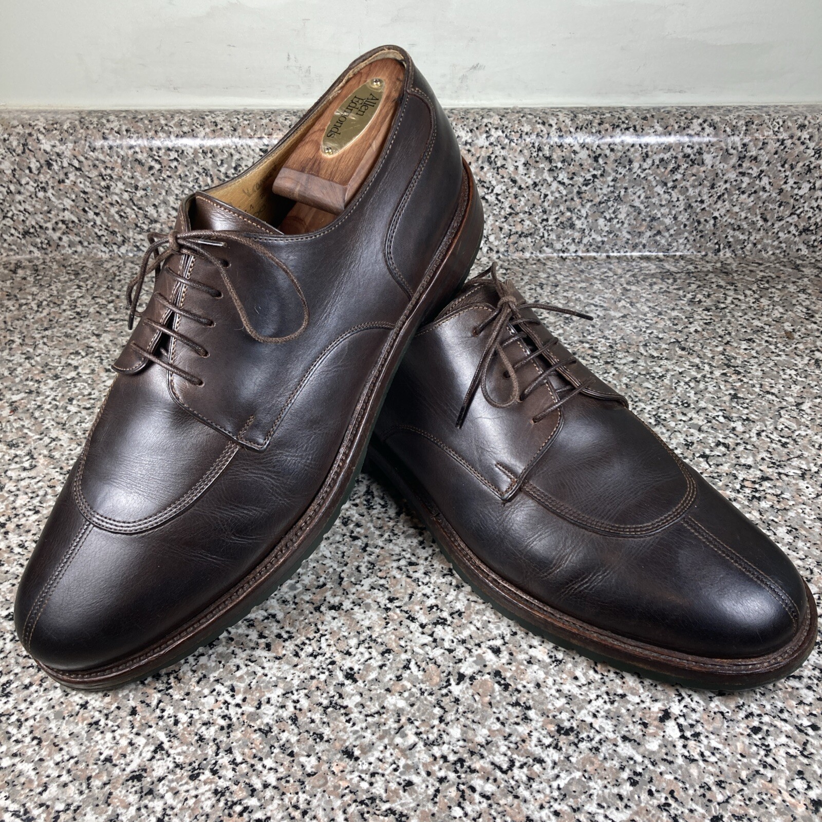 SAOLA Santoni derby uomo pelle marrone punta spaccata con suola Commando UK10 US11D OTTIME CONDIZIONI