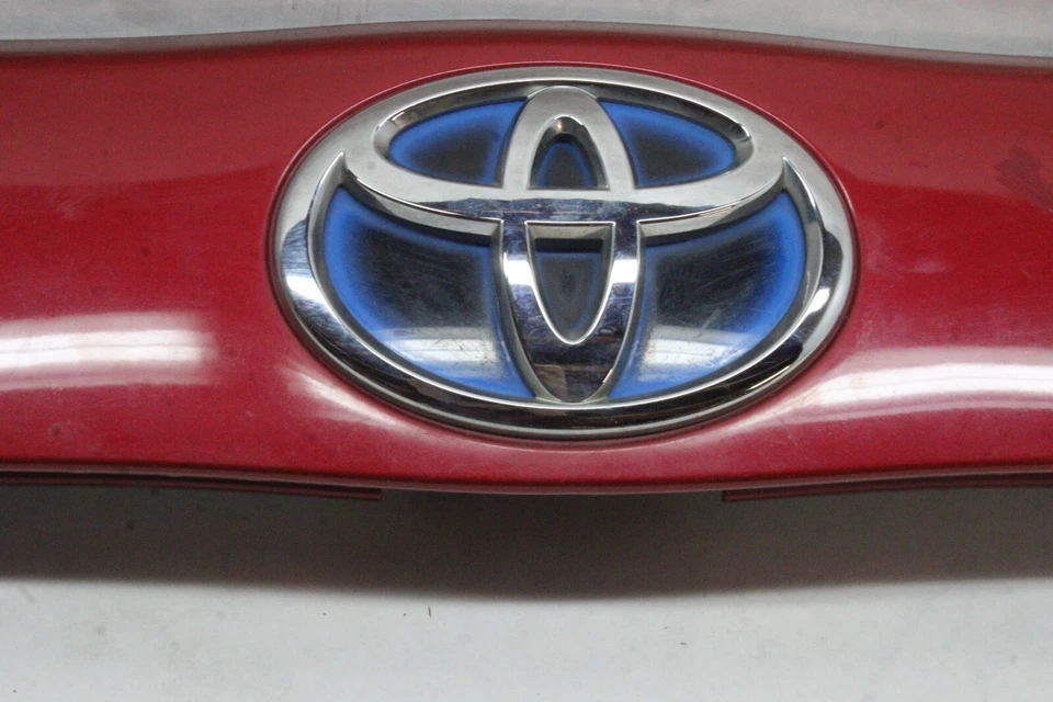 Toyota Prius 2012 puerta levadiza trasera cubierta panel de moldura con emblema 76801-00900 11 12 Foto 3 de 4