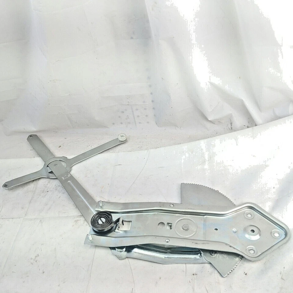 Dorman 740-516 se adapta solo al regulador de ventana eléctrica delantero derecho C/K K5 Blazer V1500 Foto 2 de 4