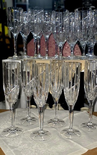 set of 18 Mikasa, Park Lane  stemware - Picture 9 of 24