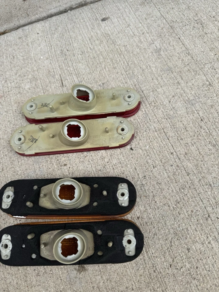 Carcaça de luz indicadora lateral vermelha âmbar frontal para 1990-2005 Mazda Miata MX-5 EE - Imagem 3 de 4