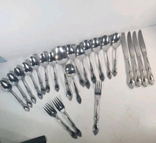 21 Pcs Oneida Rogers Deluxe Huntington Miscellaneous Lot Forks Spoons Knives 