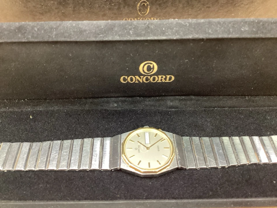 RELOJ CONCORD MODELO MARINER SG, NÚMERO DE SERIE 696740 en caja original Foto 4 de 4