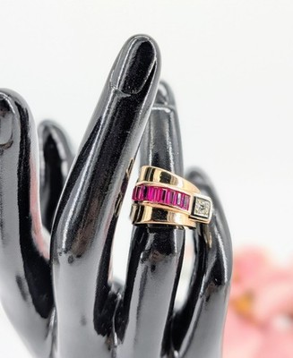 Tank Ring besetzt mit einem Diamanten von ca. 0,10ct und einer Rubin verzierten Linie s
