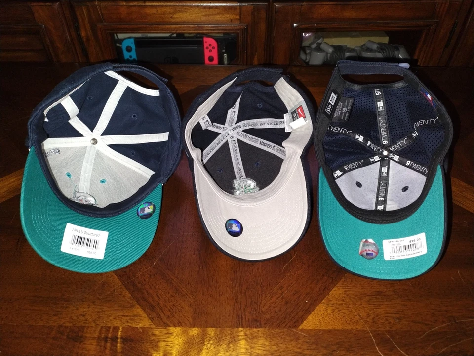 Seattle Mariners Baseball Hats, Lot Of 3 Collection, 1 Hat Signed, Very Good Con - Image 4 of 4