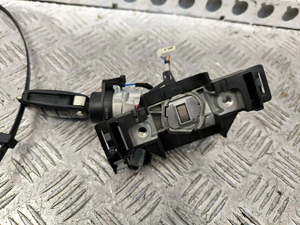 INTERRUPTOR DE ENCENDIDO AUDI A1 2011-2015 Foto 2 de 4