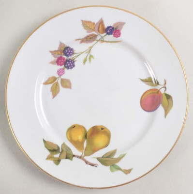 Royal Worcester Evesham fruit Gold 8-1/2'' Good used salad appetizer plate