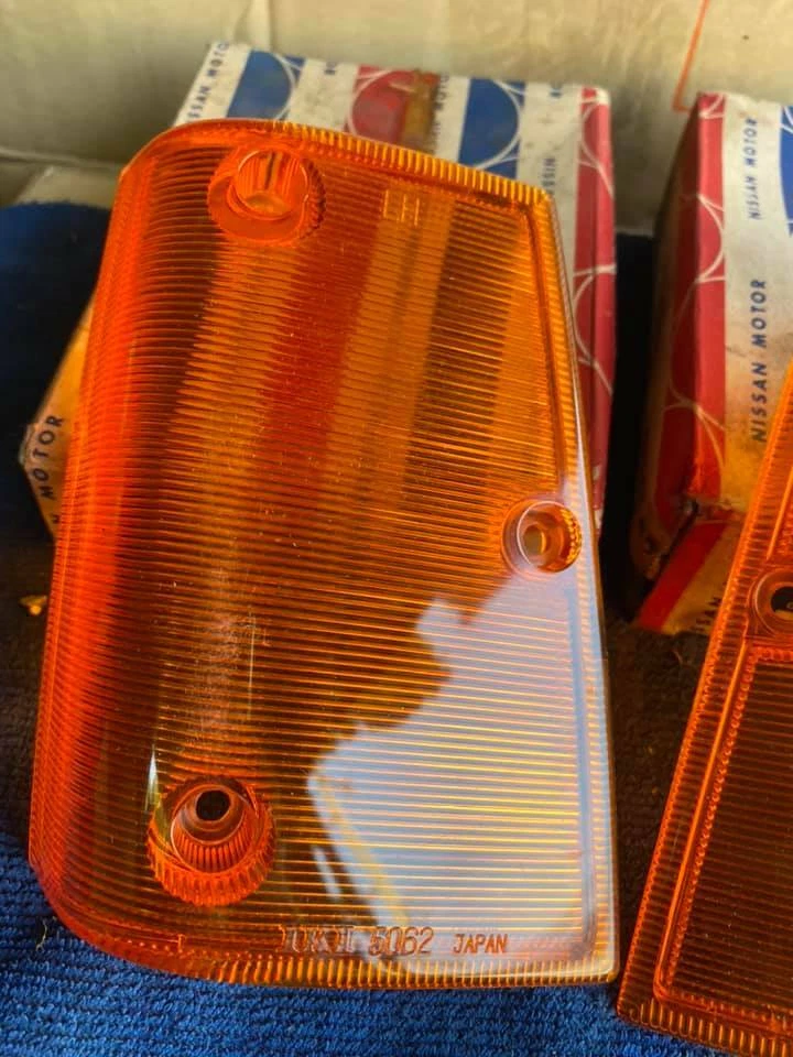 Luz de señal de giro marcador lateral de recogida Datsun Nissan 720 Len genuina NOS JP Foto 4 de 4