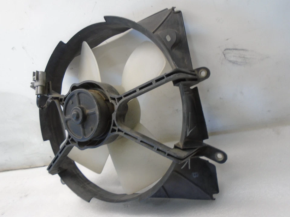 Conjunto de ventilador de refrigeración radiador izquierdo Toyota RAV4 1996-2000 OEM IM612187 Foto 4 de 4