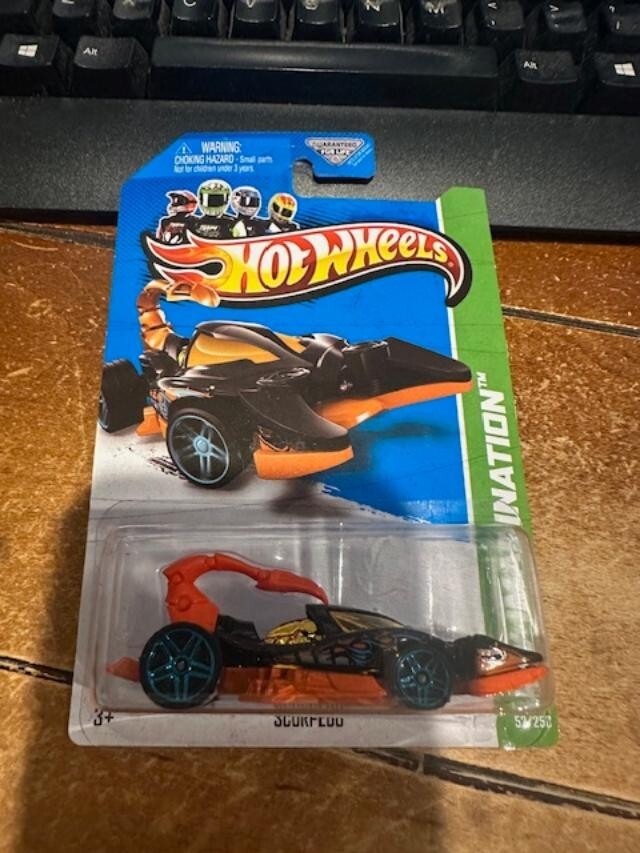 2013 Hot Wheels HW Imagination Scorpedo #52 Orange/Black
