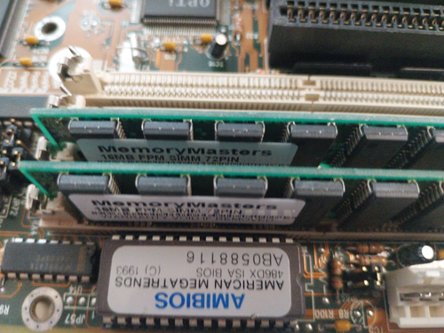 Shuttle HOT-419 Socket 3 Motherboard + Intel 486DX2-66 + 2x16Mb FPM RAM - Picture 3 of 13