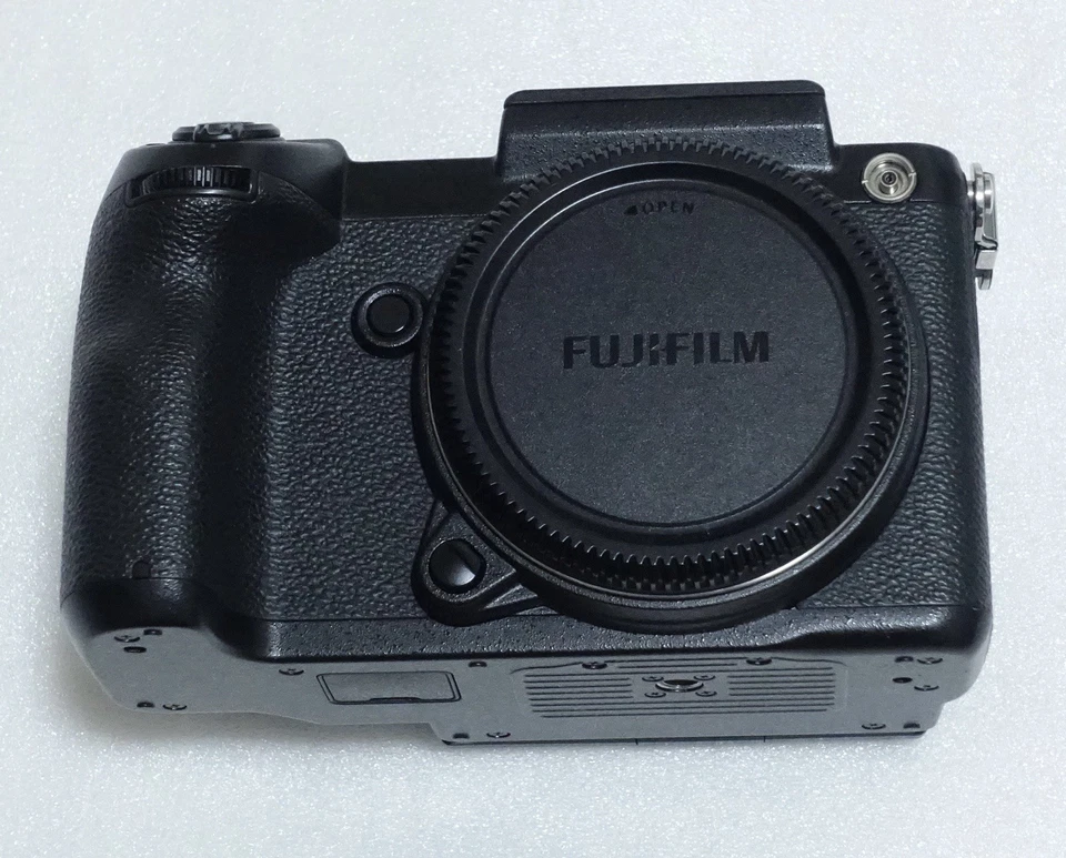 "Near Mint" You'll get 15% OFF 51.4MP Camera Fujifilm GFX 50S Black Body Only - Image 2 of 4