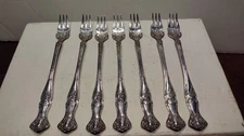 Group of 7 Rodgers Bros Silverplate Vintage Grapes 6" Oyster Forks