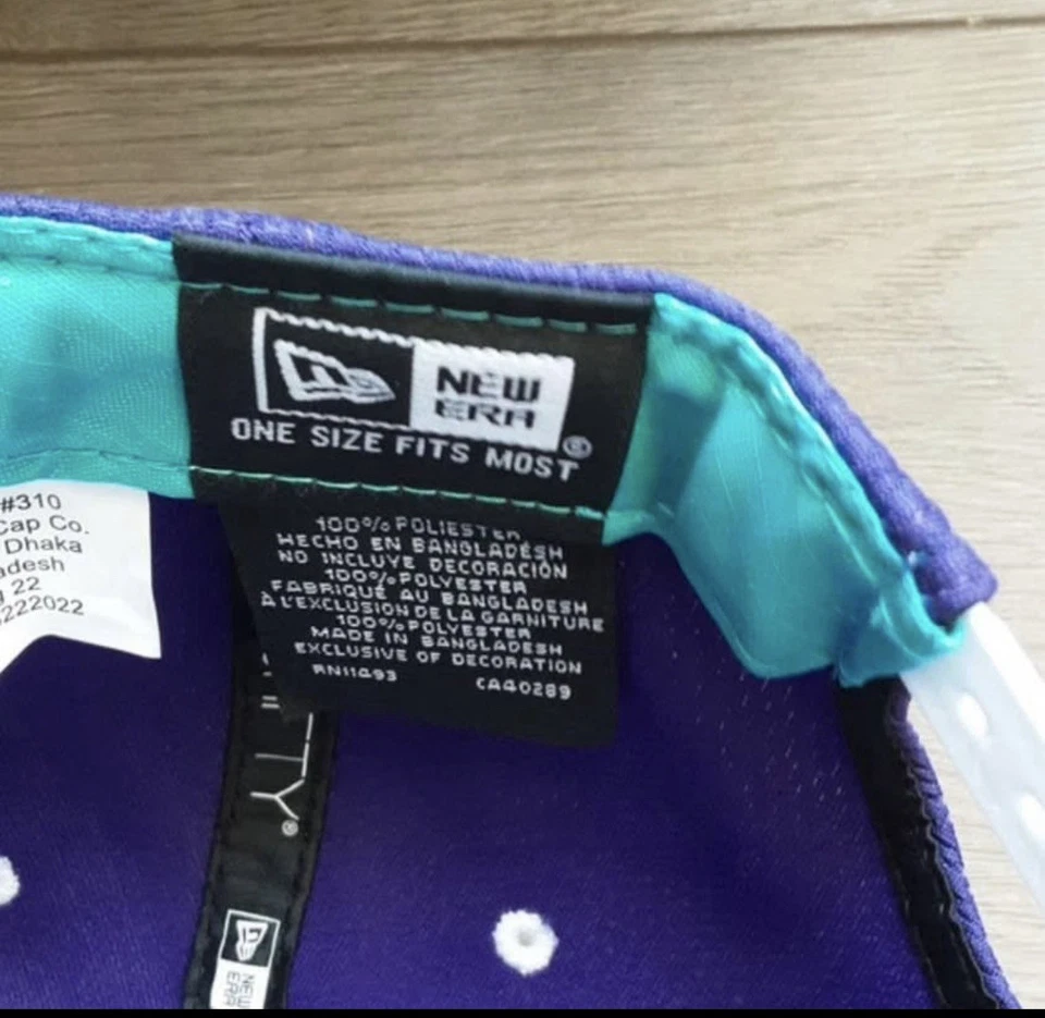 Fitted Hawaiian Airlines New Era Hat/ Merger Pin. Brand New. - Image 3 of 4