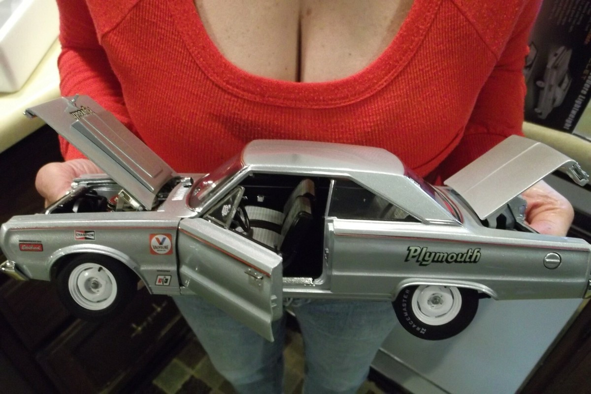 難あり 1/18 ACME プリムス GTX 1967 HEMI BULLET 難あり 1/18 ACME プリムス GTX 1967 HEMI BULLET 難あり 1/18