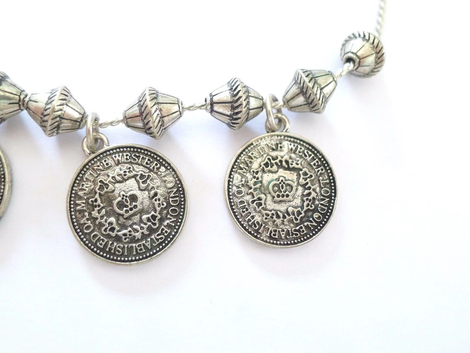 COLLANA BIGIOTTERIA METALLO COLOR ARGENTO STILE ETNICO ORIENTALE PENDENTE MONETE - Immagine 2 di 4