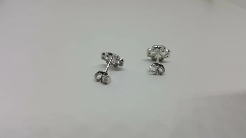 ORECCHINI A BOTTONE QUADRIFOGLIO CON ZIRCONI IN ARGENTO 925 RODIATO (0113) - Immagine 3 di 4