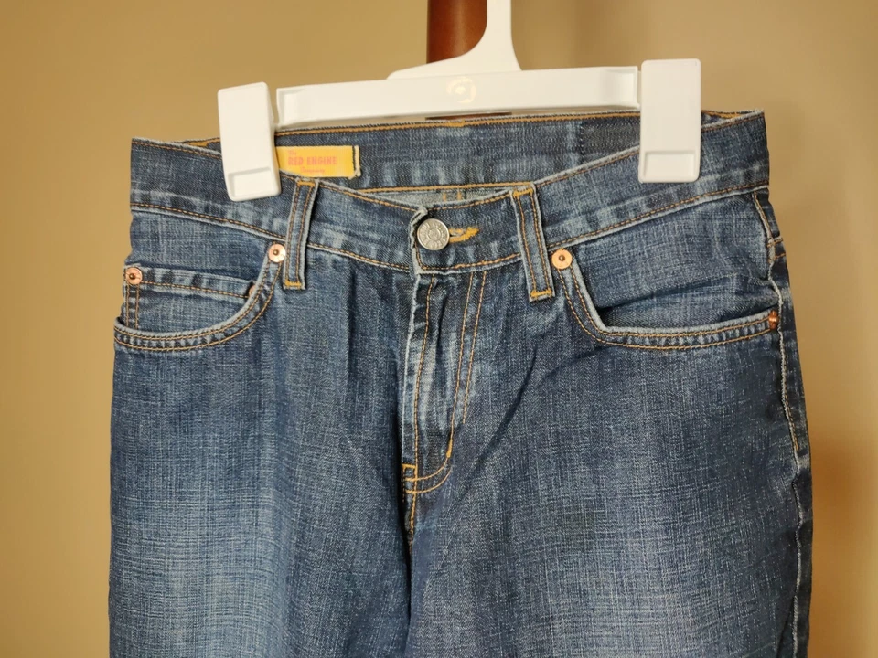 Red Engine women's 26 - 26"W x 32"I denim jeans distressed bootcut zip - Image 4 of 4