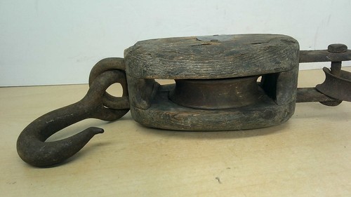VTG Single Block & Tackle Pulley with Hook Wood&Metal Union Hardware Torrington - Picture 2 of 21