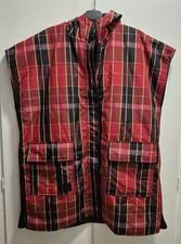 "Unisex Regenweste Karomuster rot, schwarz mit Kapuze von Desigual | neuwertig!"