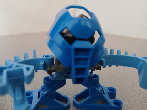 McDonald's 2001 LEGO BIONICLE Matoran Maku 1390 Missing Disk - Picture 2 of 3