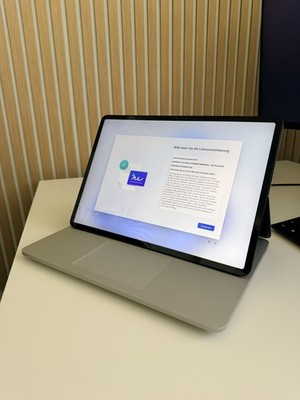 Microsoft Surface Laptop Studio - i7,32GB RAM,1TB SSD,RTX 3050TI